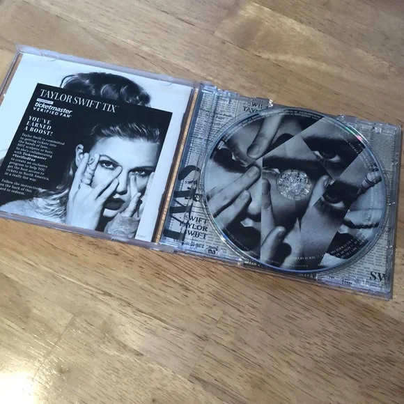 NWOT Taylor Swift Reputation CD (Standard Edition)